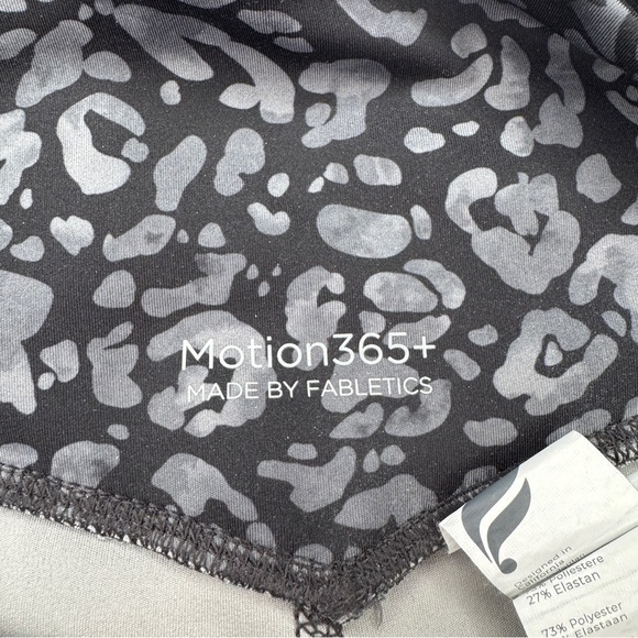 Fabletics Motion365+ Leggings Tonal Black Water Print | Size Small - Picture 3 of 11